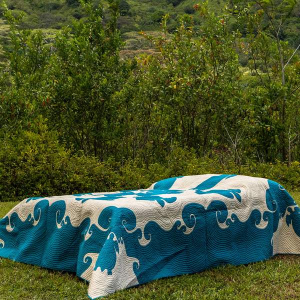King Quilt - Honu Beached (Turtle) – Hawaiian Quilt Collection