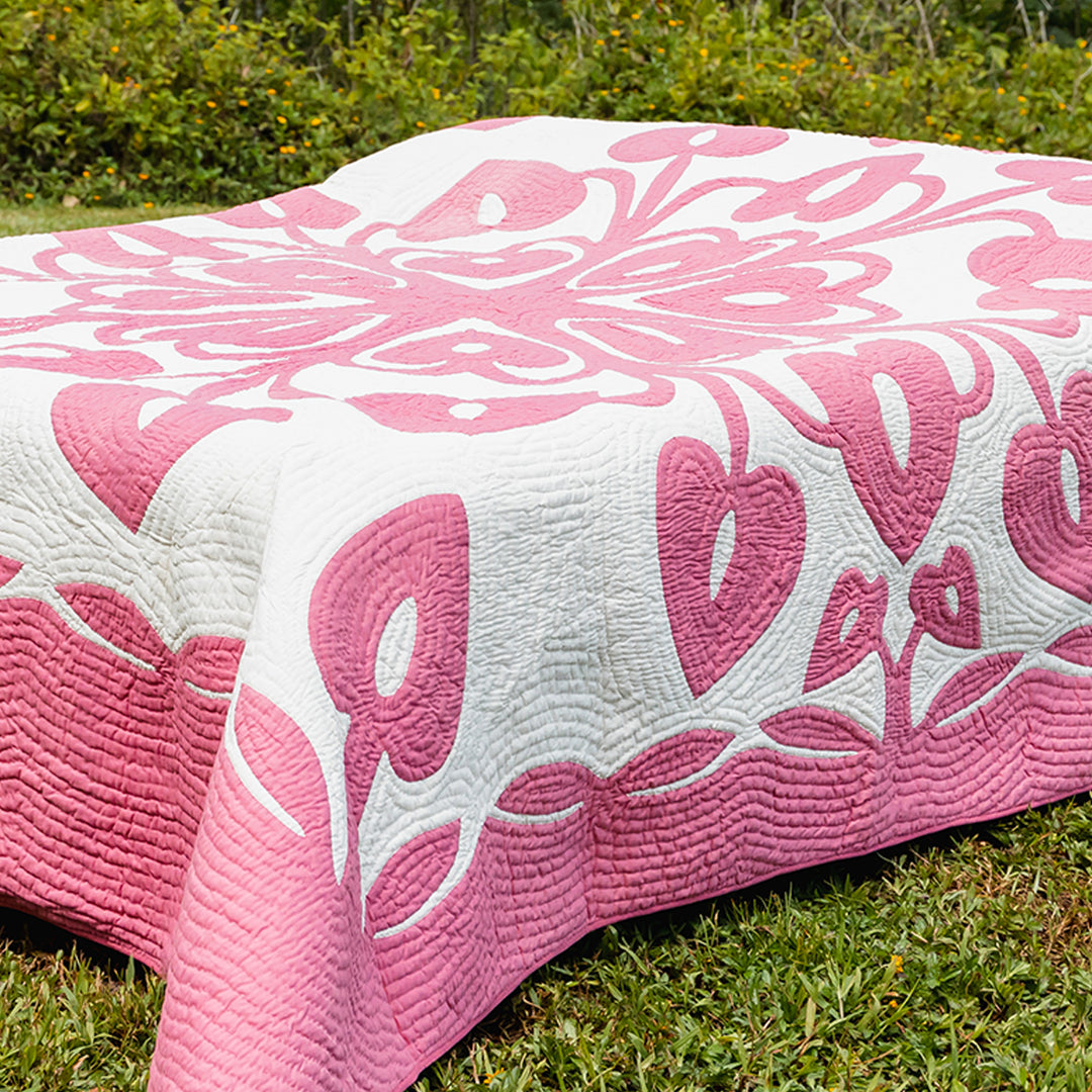 anthurium hawaii trim Queen Quilt